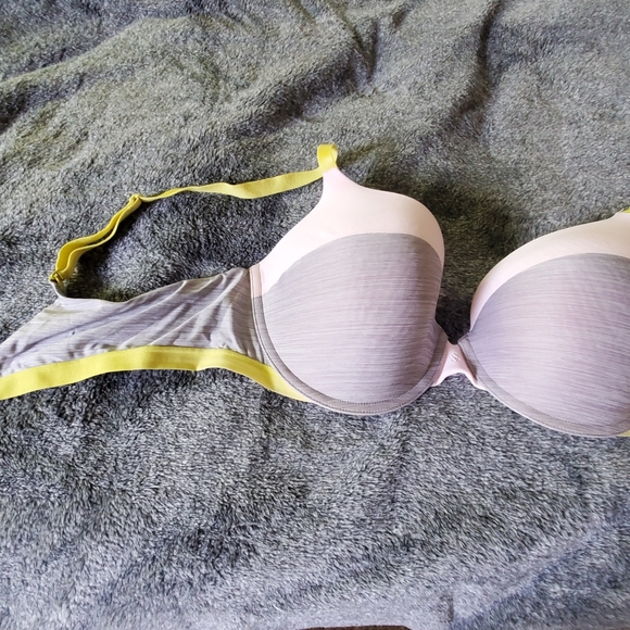 Bra - Picture 7 of 9